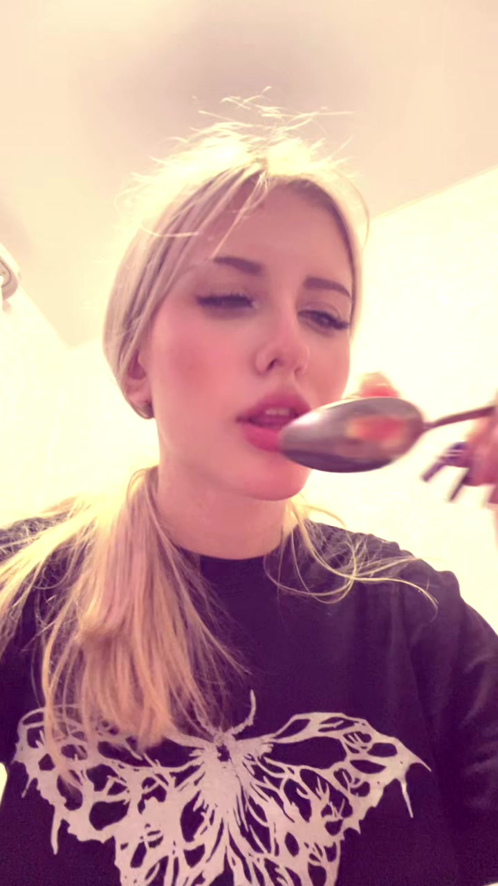 @Катёна💢
