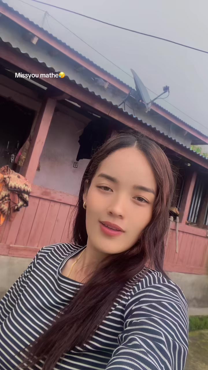 @रिना खुलल गुरुङ