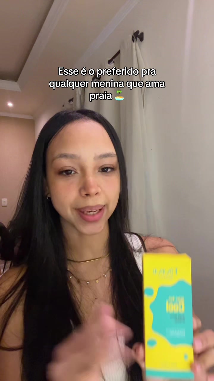 @L&iacute;via Carmos