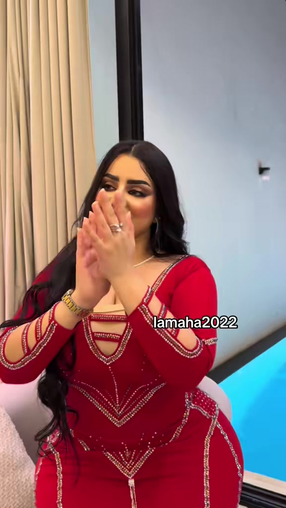 @المصممه عنق المها🦌