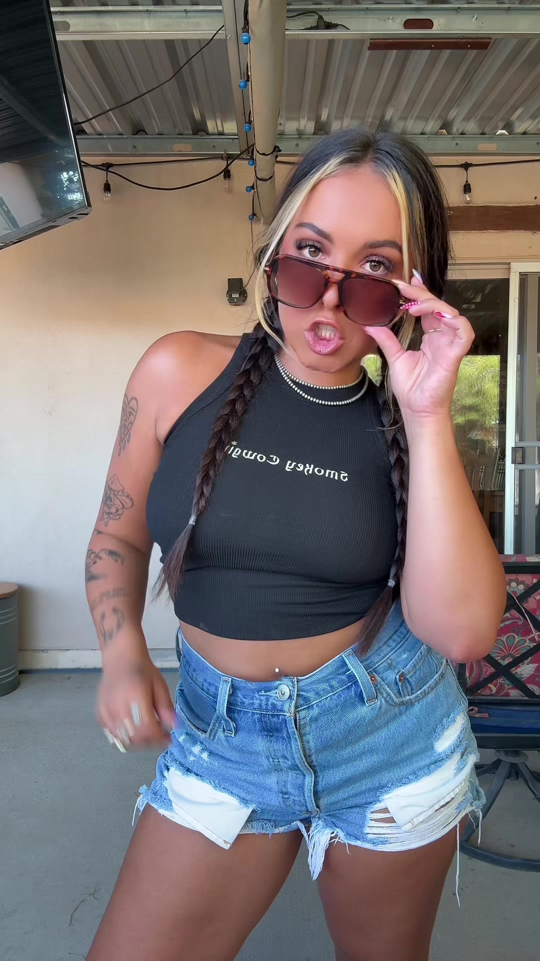@pikivids_
