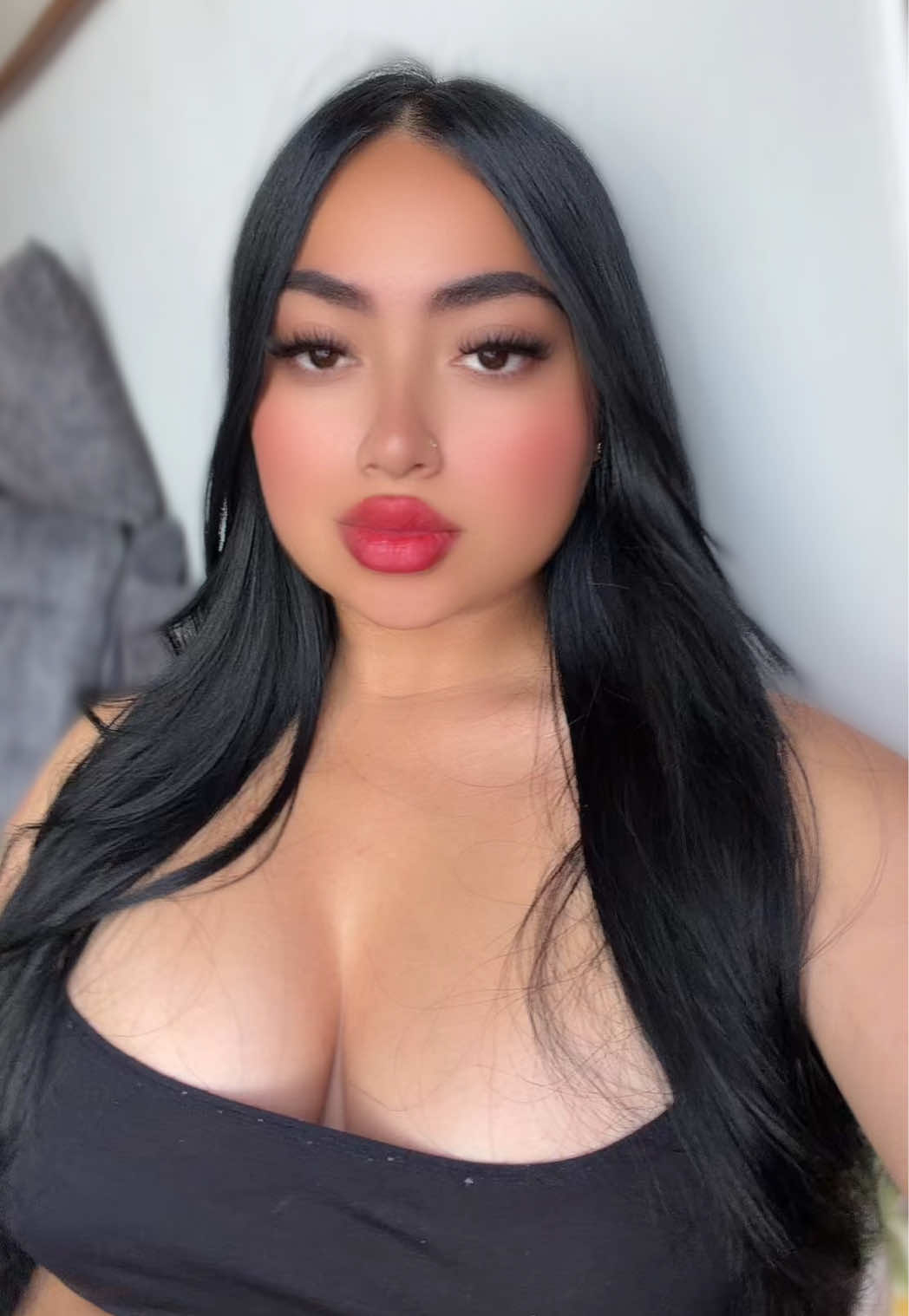 @VALENTINA♡.