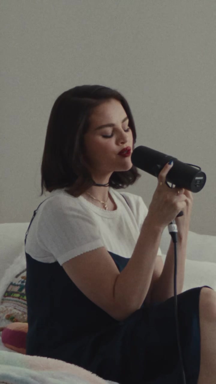 @Selena Gomez