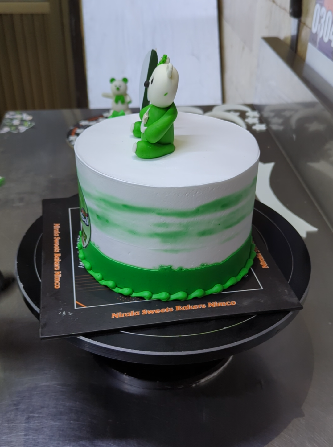 @Sajjad Nirala Cake