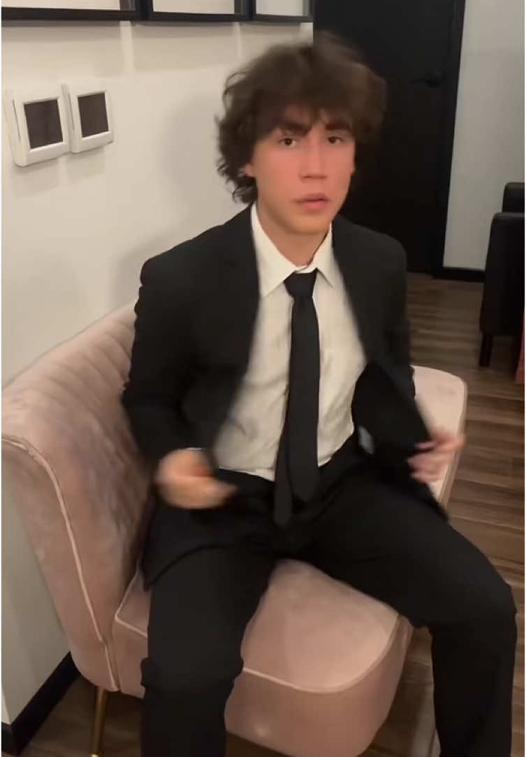 @bella