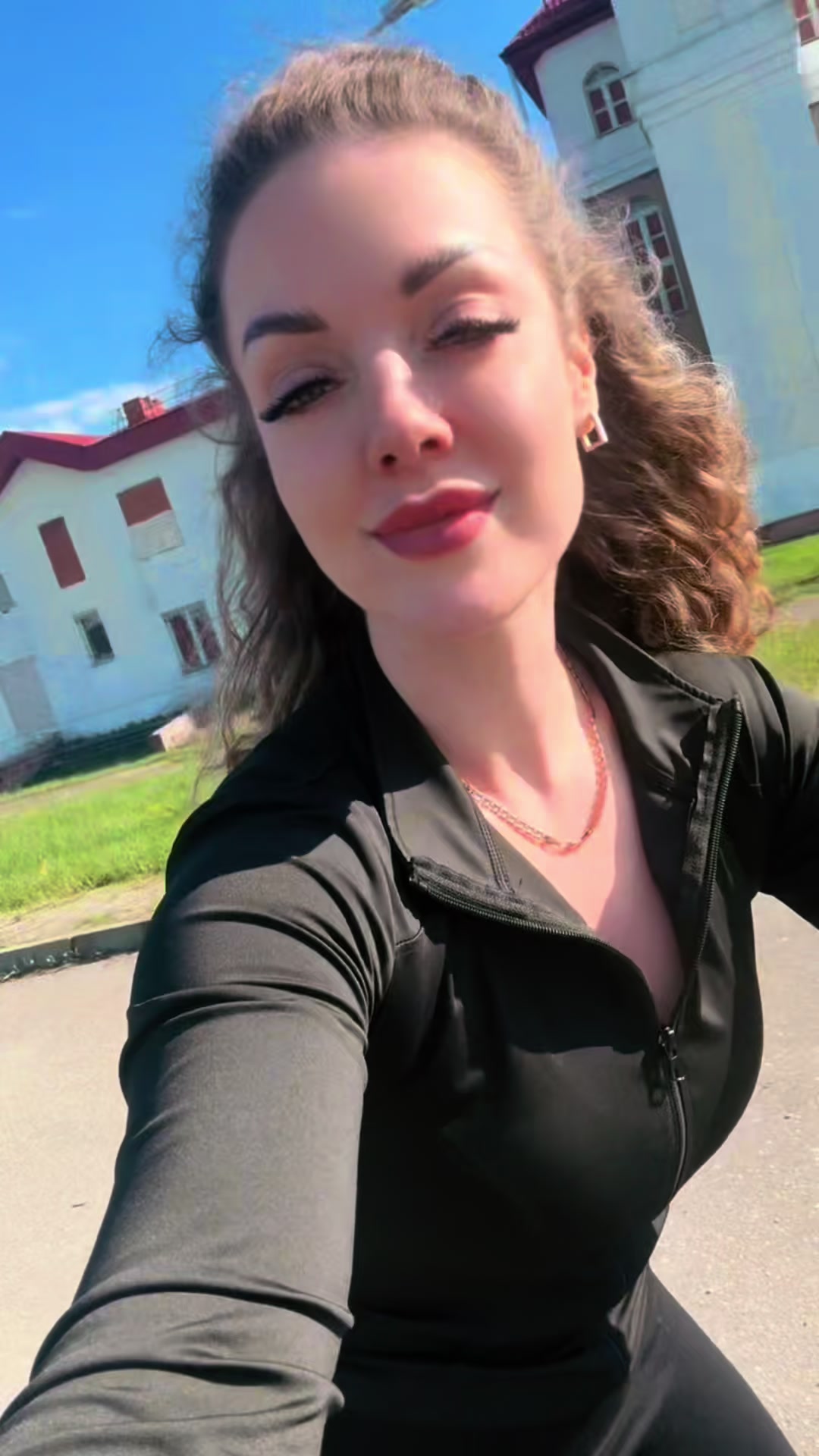 @Лиза