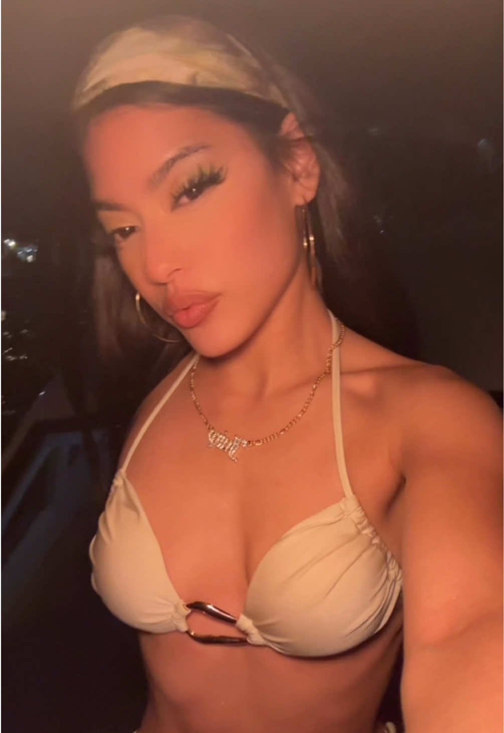 @foreigndoll 💋