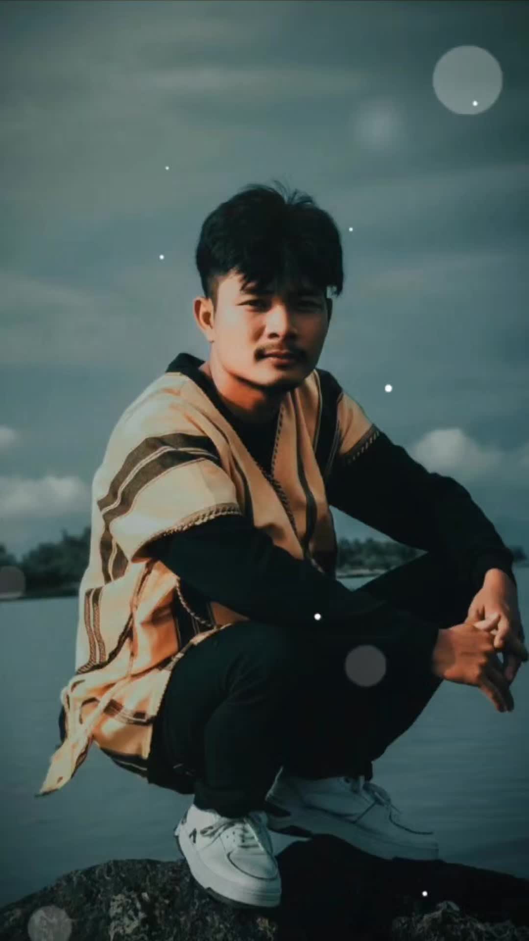 @đłđąá
áá¤áˇááá˘áˇáá˝áˇá¤đ˛đžS.H.Kđđš