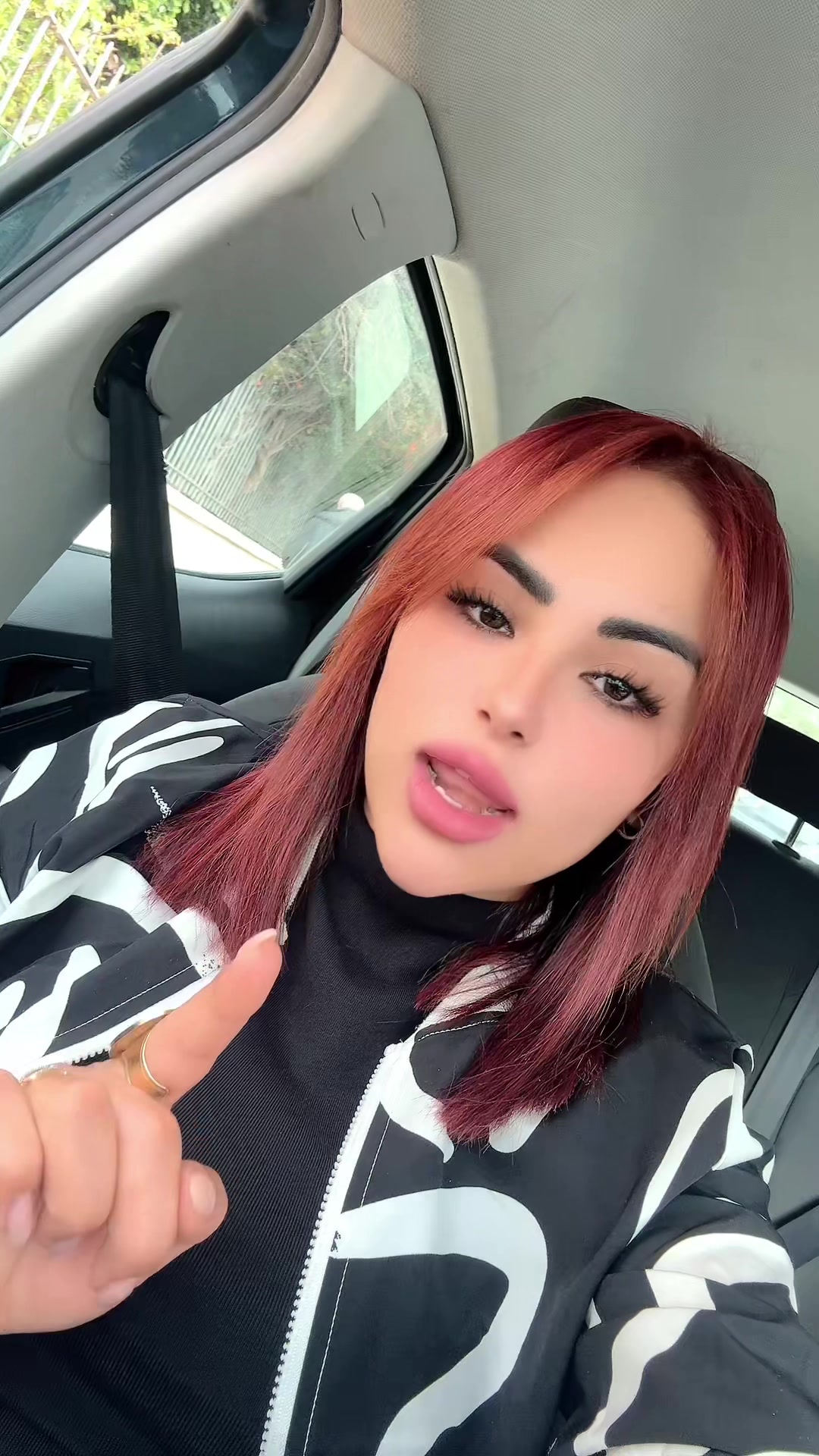 @Riri 🇹🇳🇦🇪