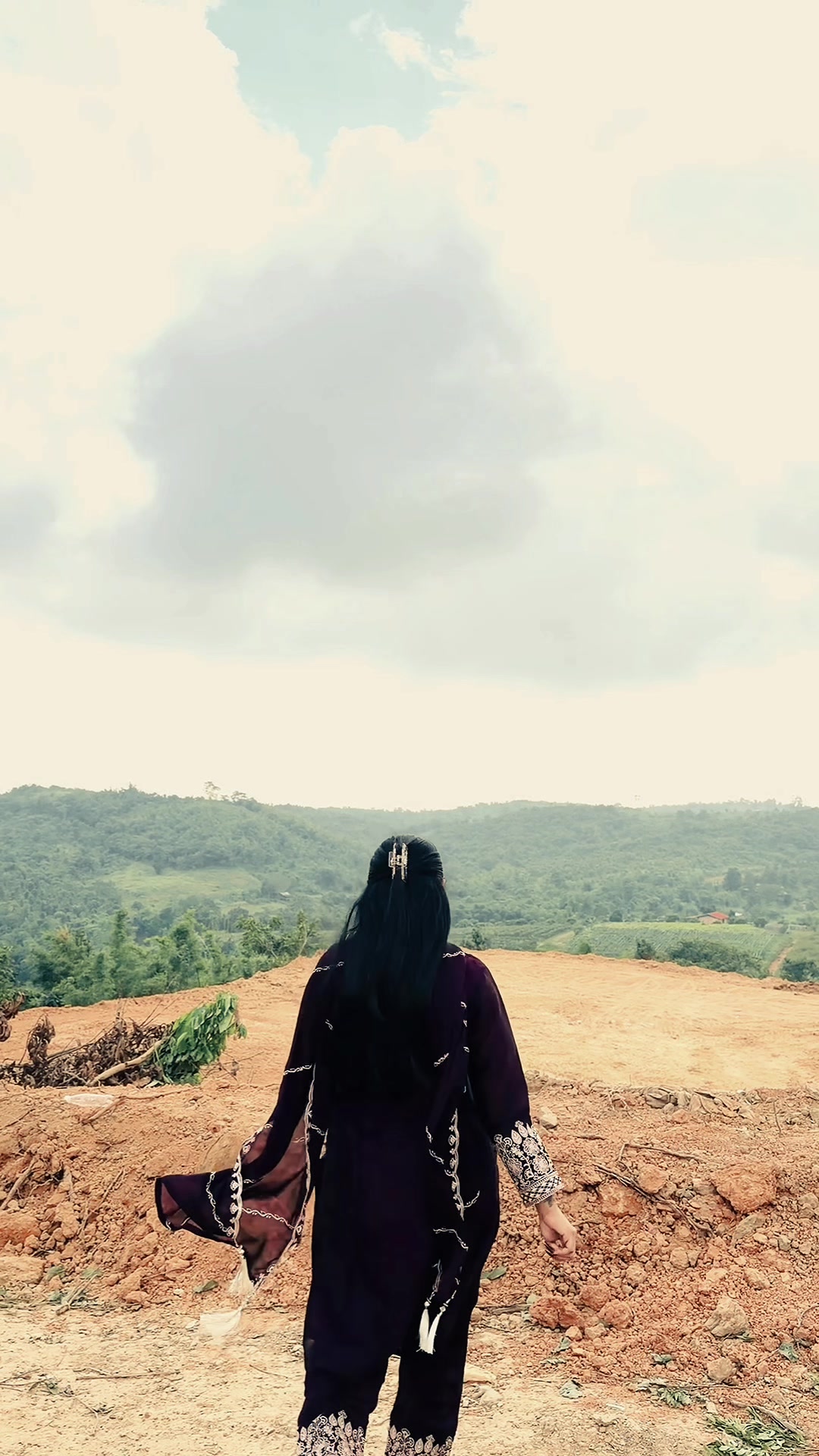 @Maing Lay Htet (Watch)-6.1M