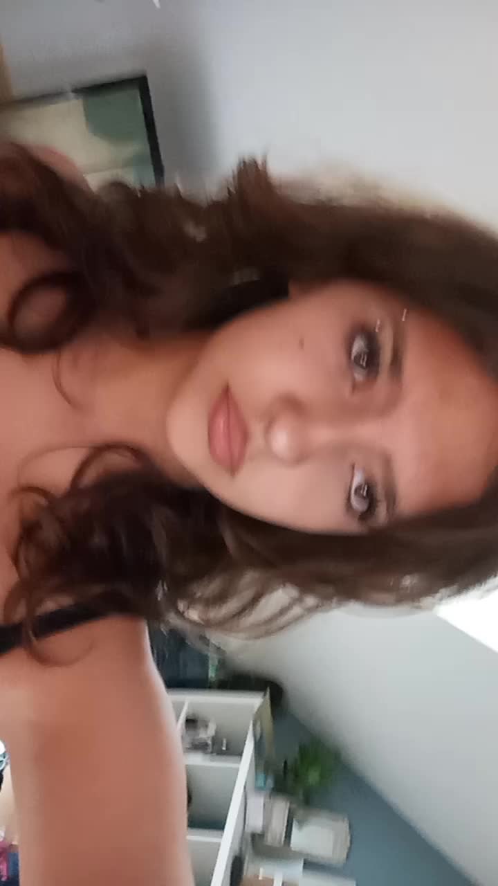 @Leni