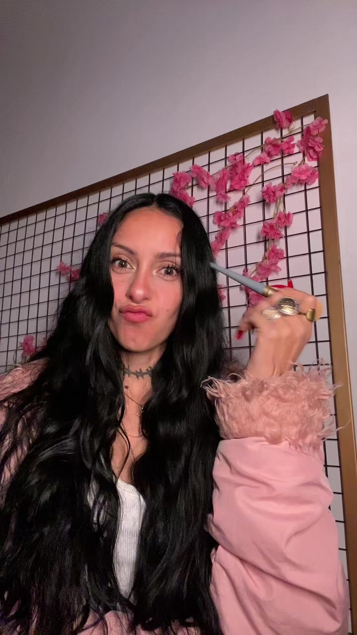 @vaneswaggy