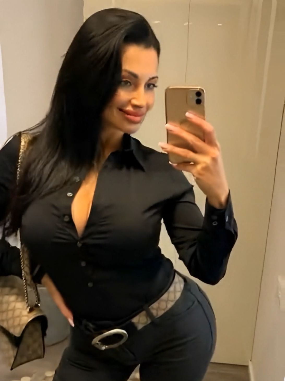 @Aletta Ocean ⭐