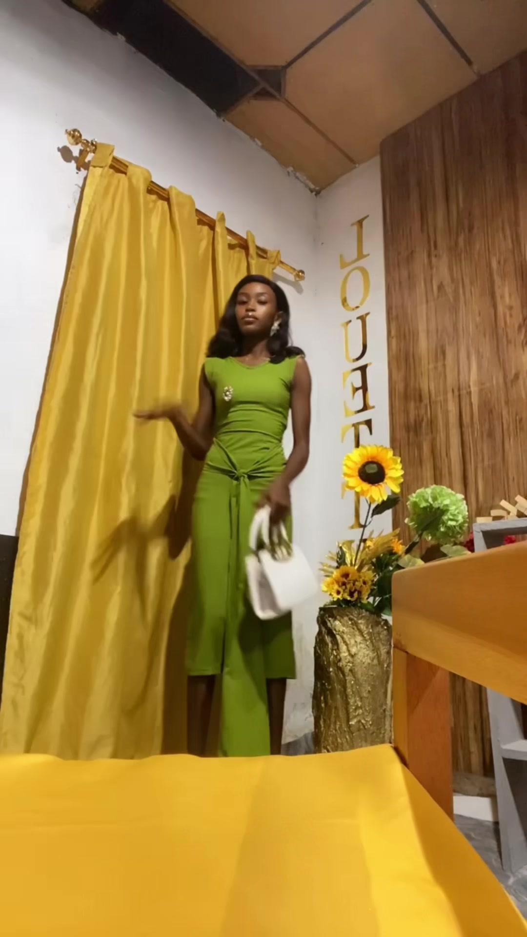 @Manteysfashion_House🧵🪡