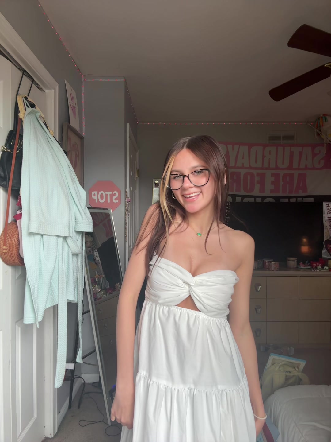 @Aleena 🥸