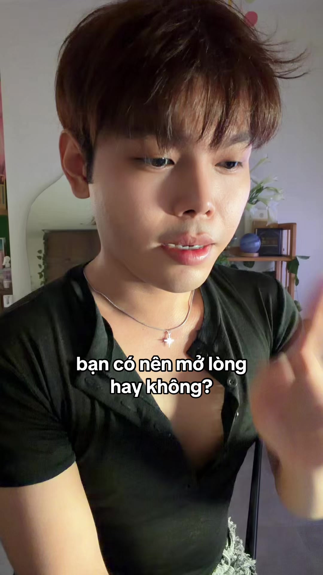@Một chiếc &ocirc;m nhỏ ch&iacute;u