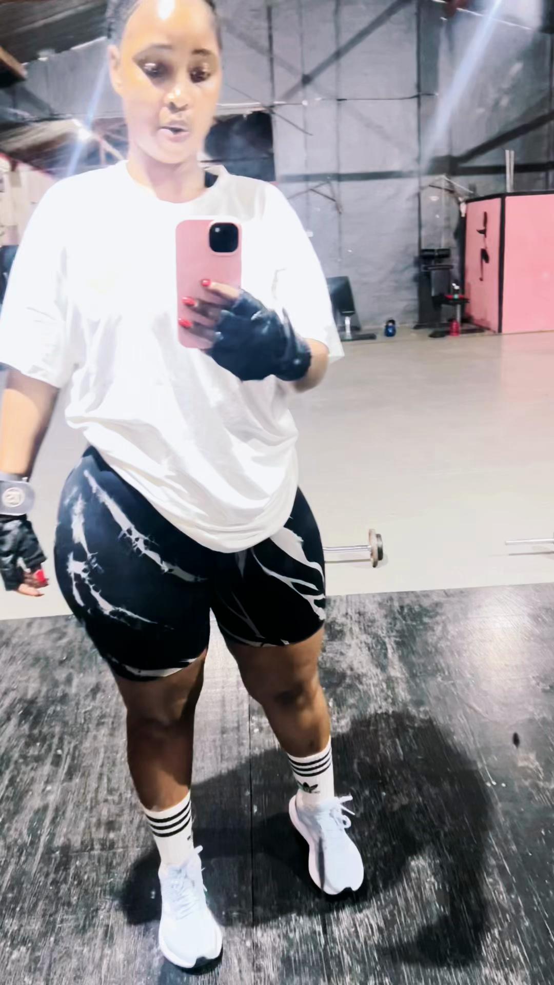 @callmesiszandy