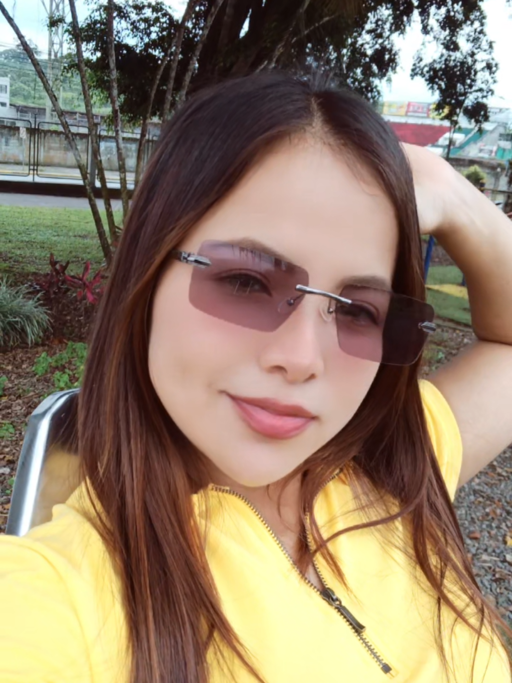 @Nelly te empez&oacute; a seguir 🌹