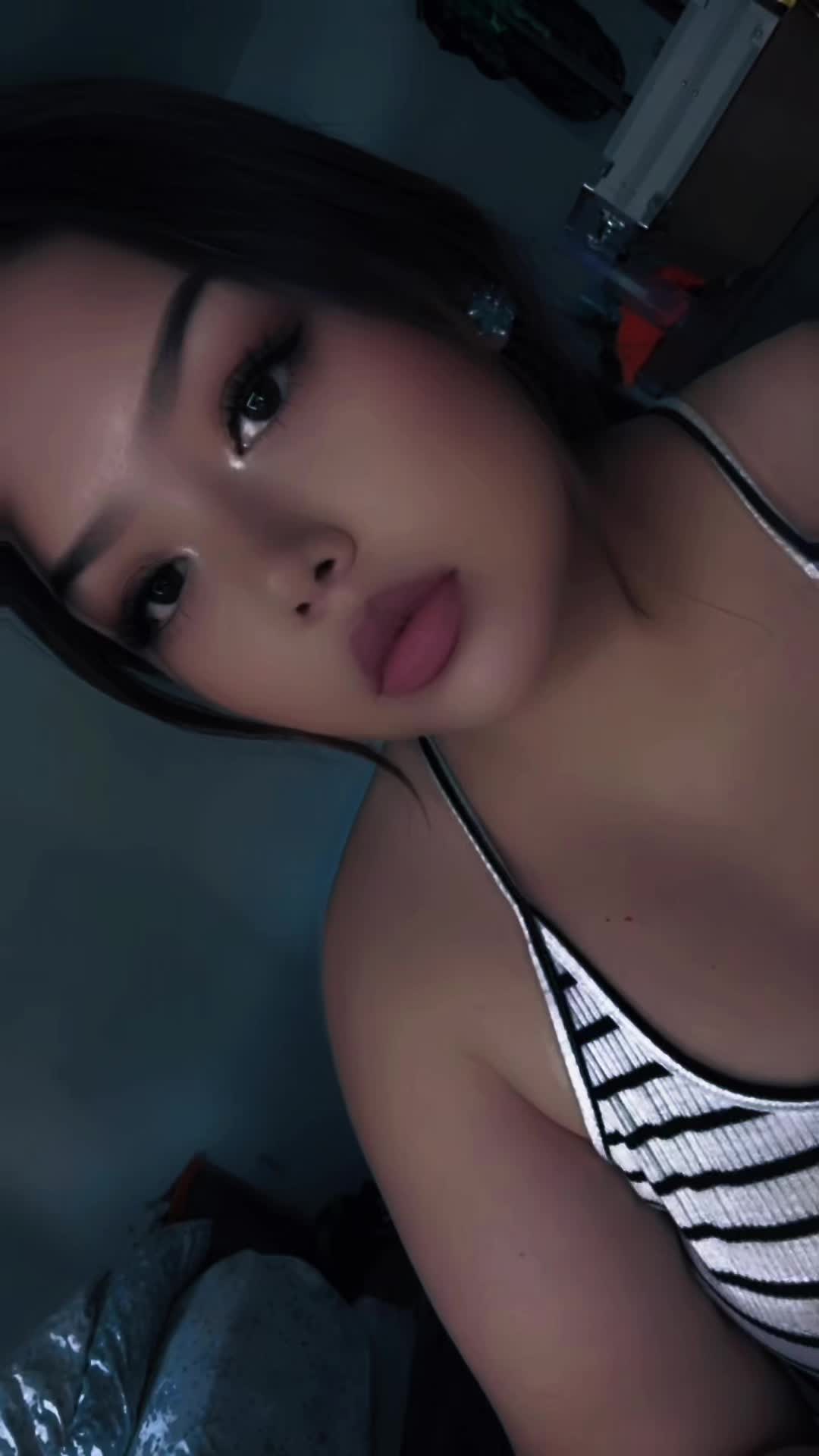 @AshiihiGlam