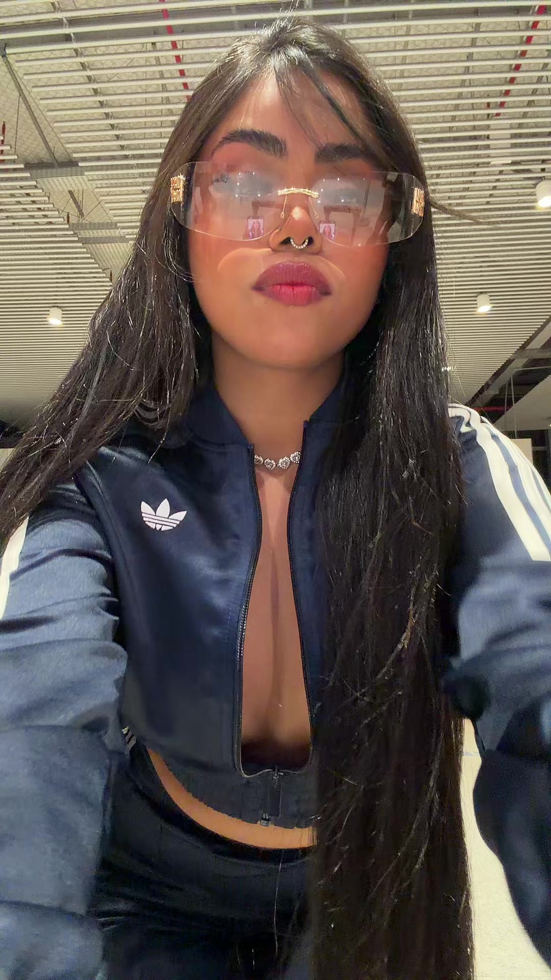 @indiaazinha083