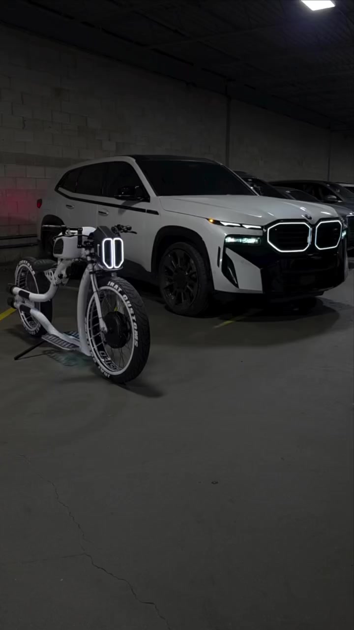 @Jrat Custom E-Bikes