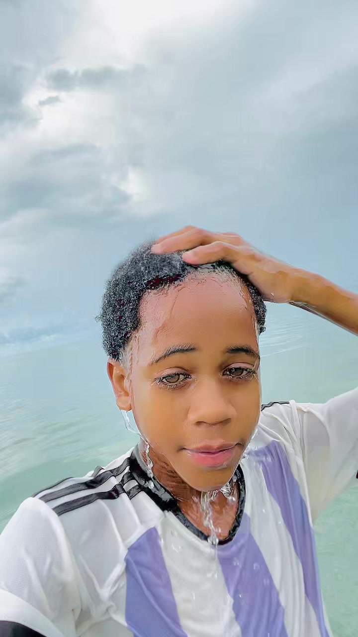@𝔐𝔯.𝔤𝔯𝔢𝔢𝔫𝔣𝔩𝔞𝔤.⛳️🇯🇲