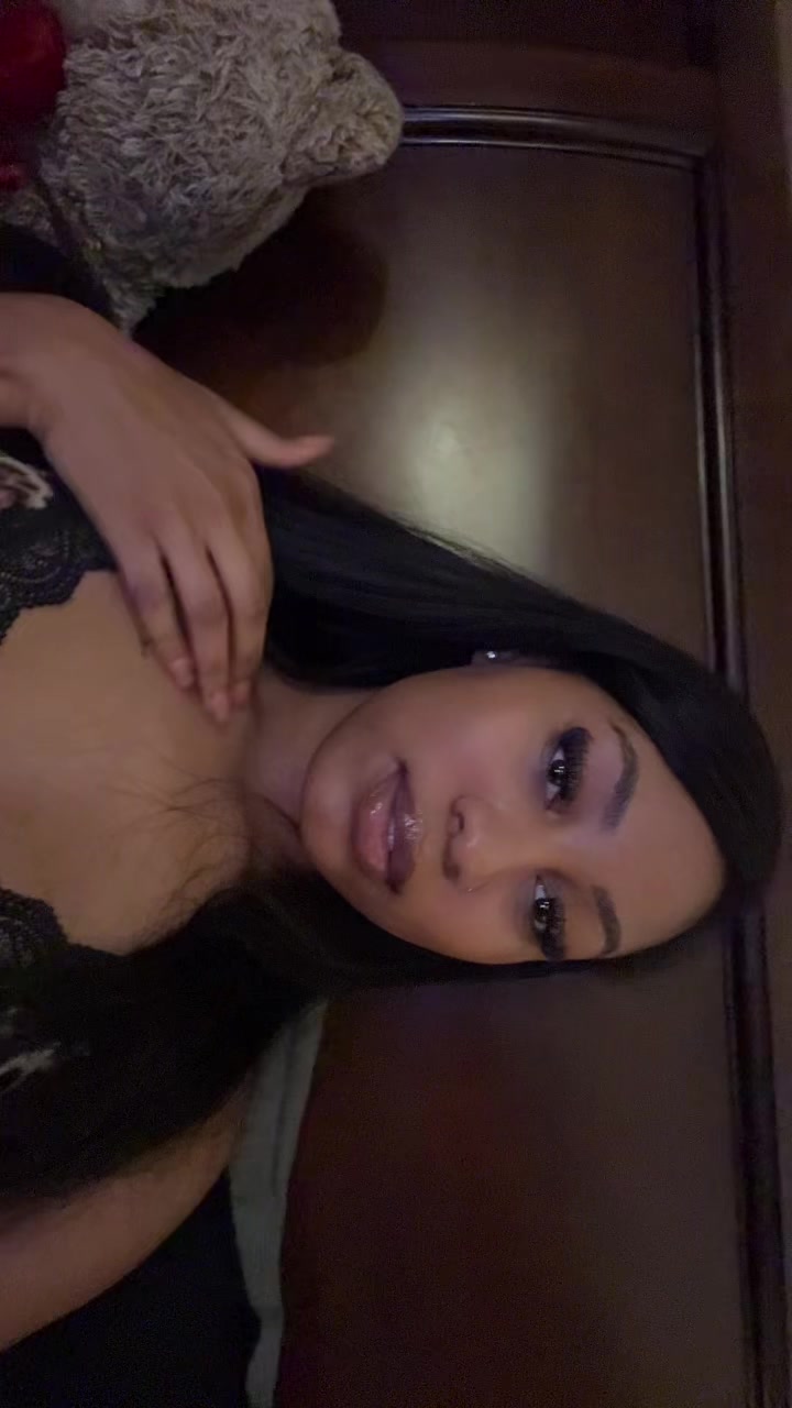 @Zari K