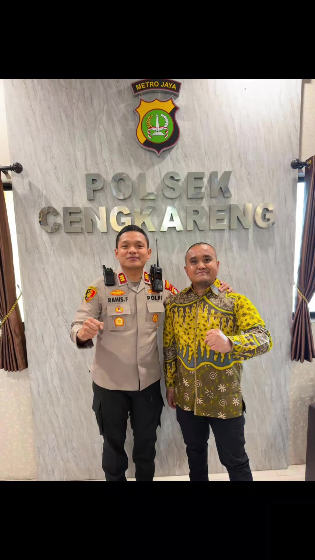 @Sanika Pratama 2000