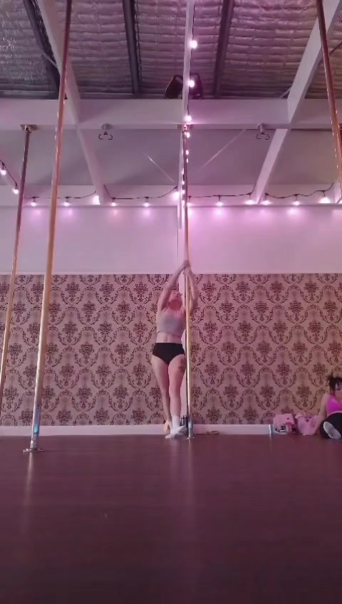 @Le_Poles