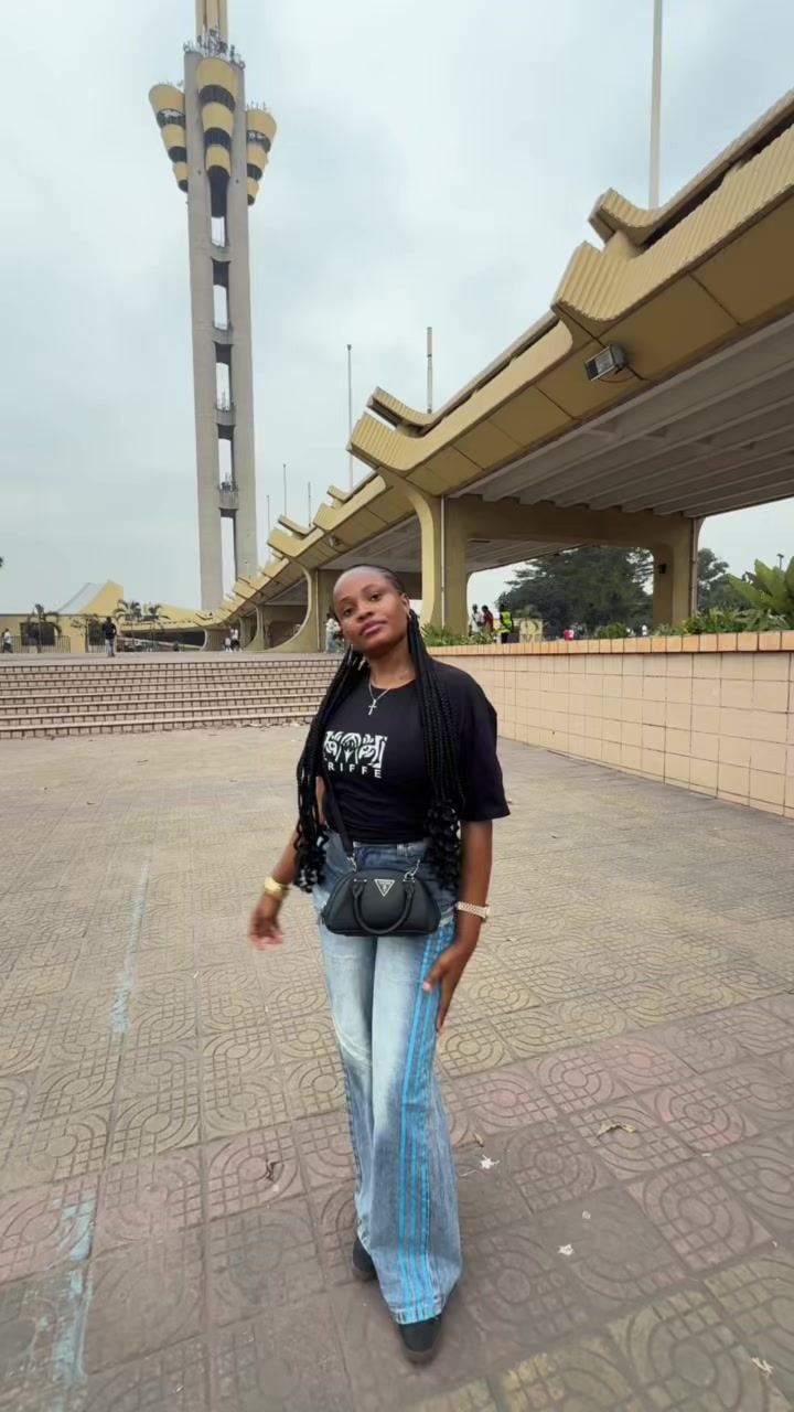 @Exaucia Lukau🧜♀️🌚🕊️💋