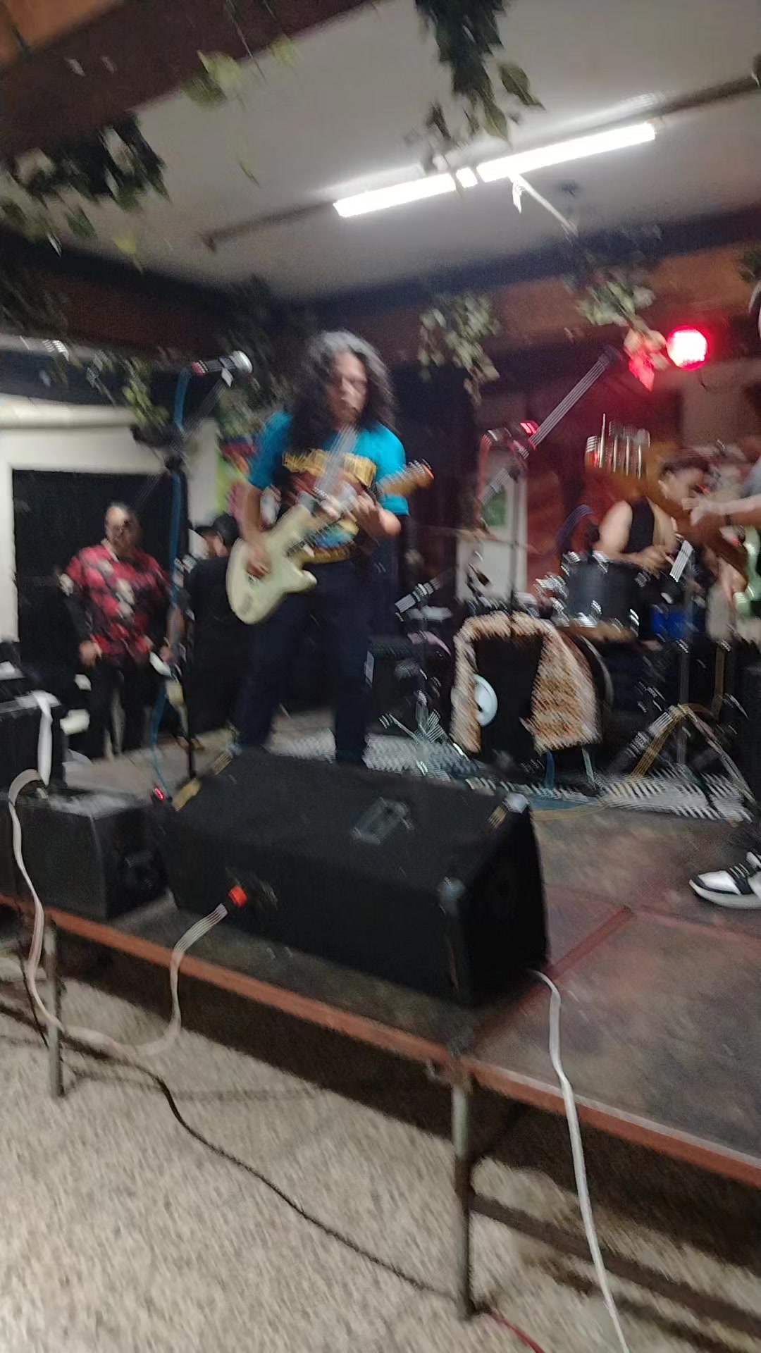 @Brebaje Extraño