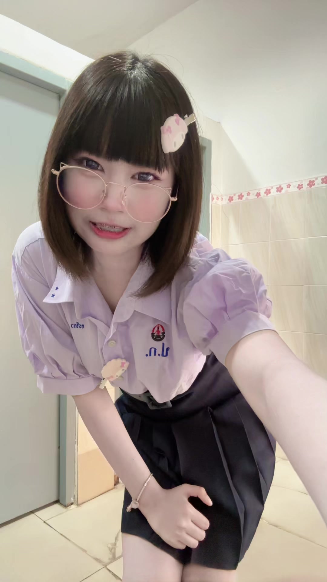 @รู้ไหมทำไมกูถึงใส่เเว่น😏😏