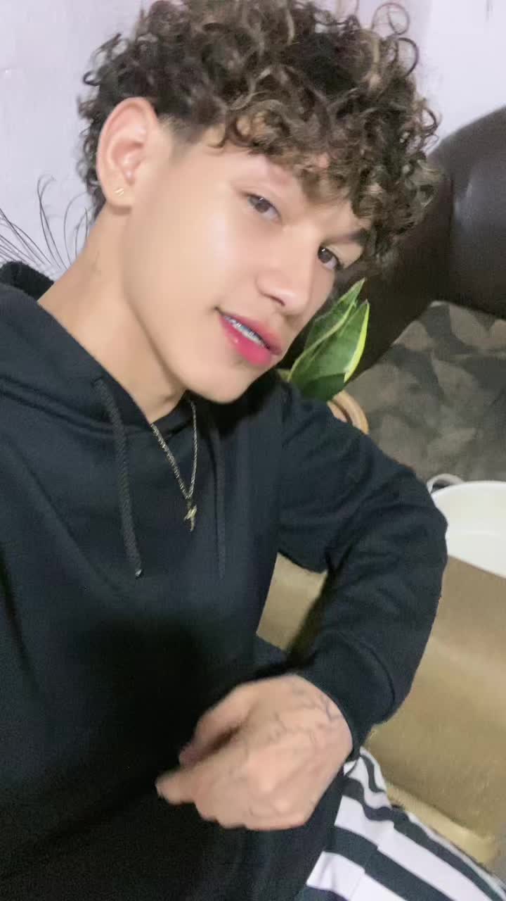 @May🐺.