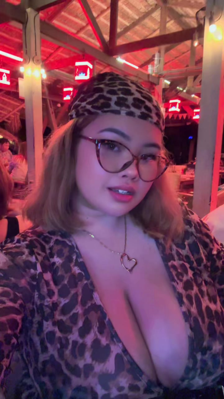 @RhochelleOcampo