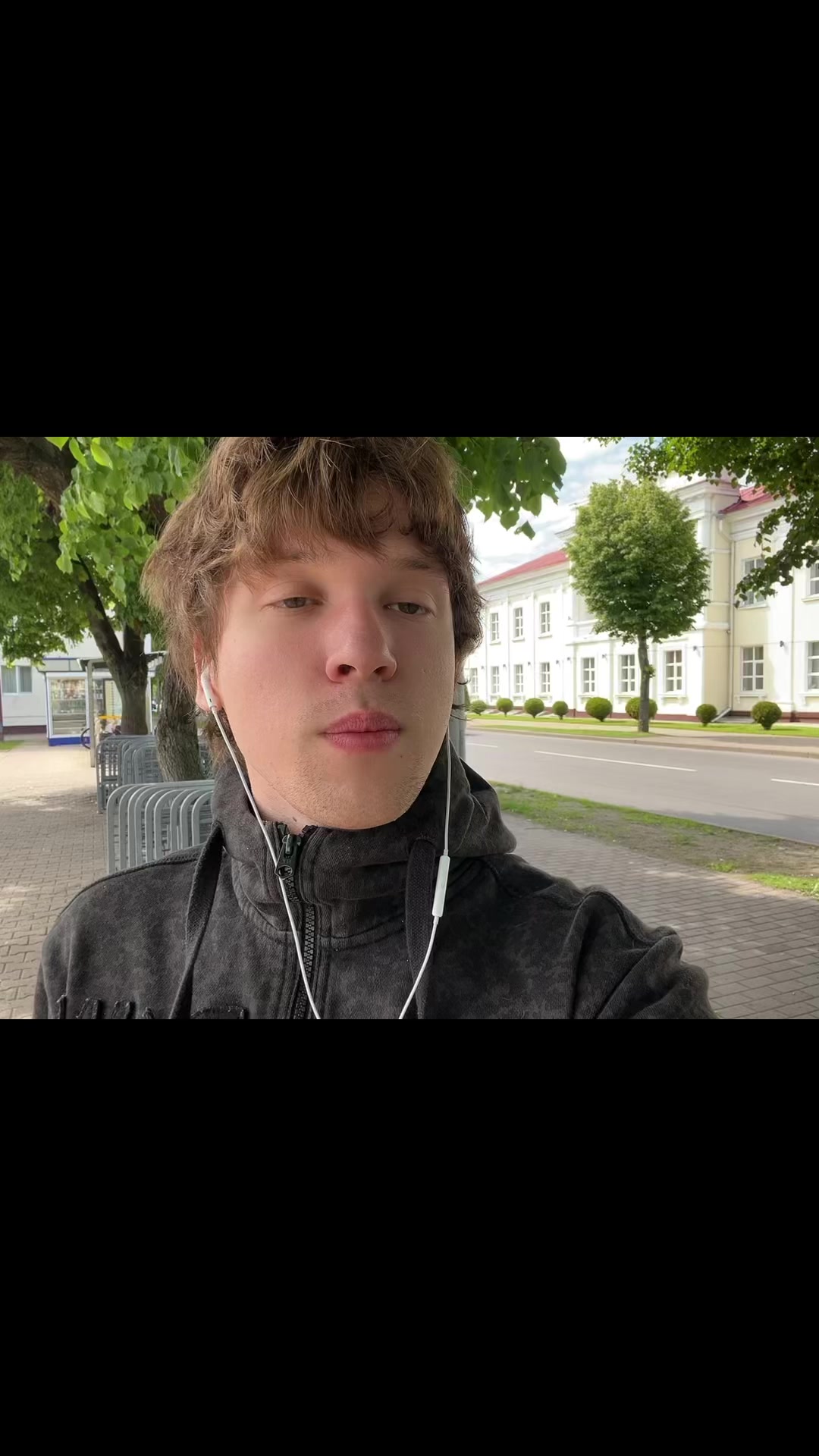 @Ваня хватит избегать гостей