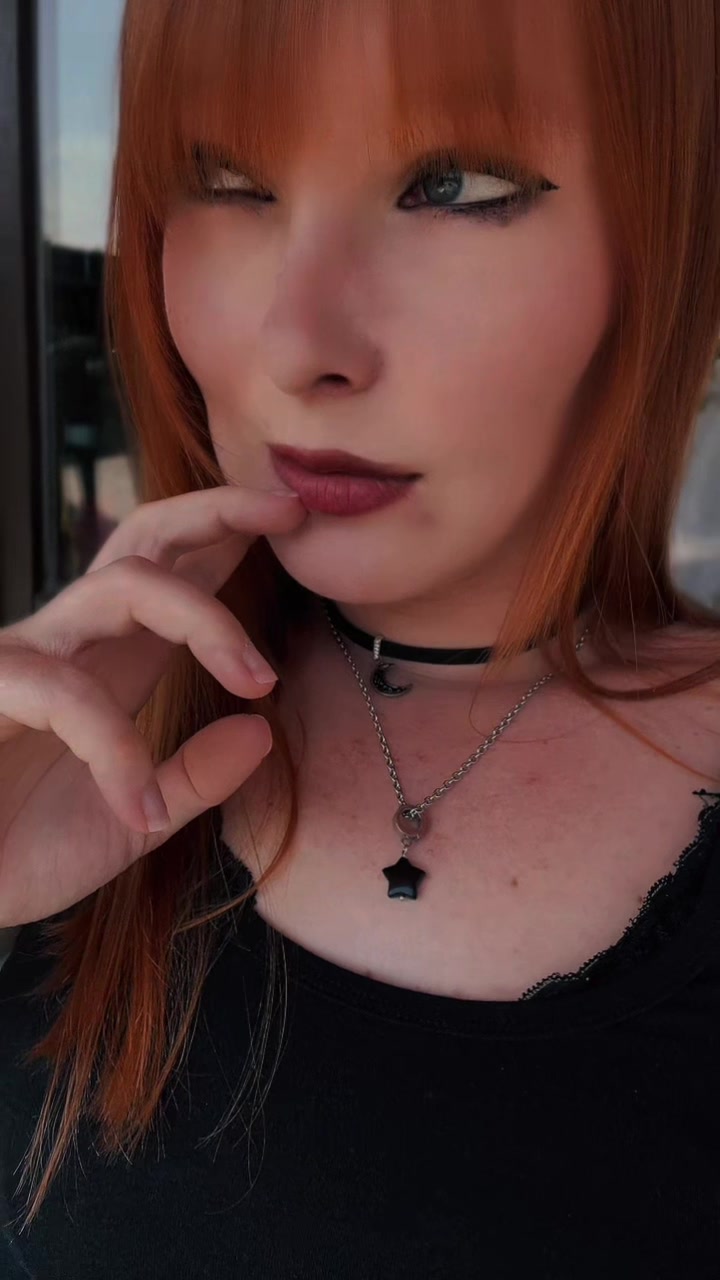 @MrsPuckiii 😈