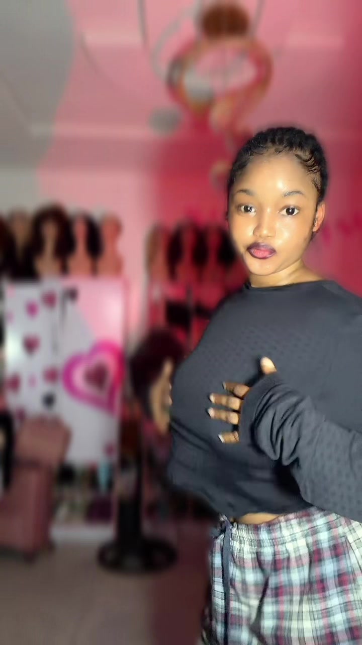 @Ms-Naomie 🇨🇩🇳🇬