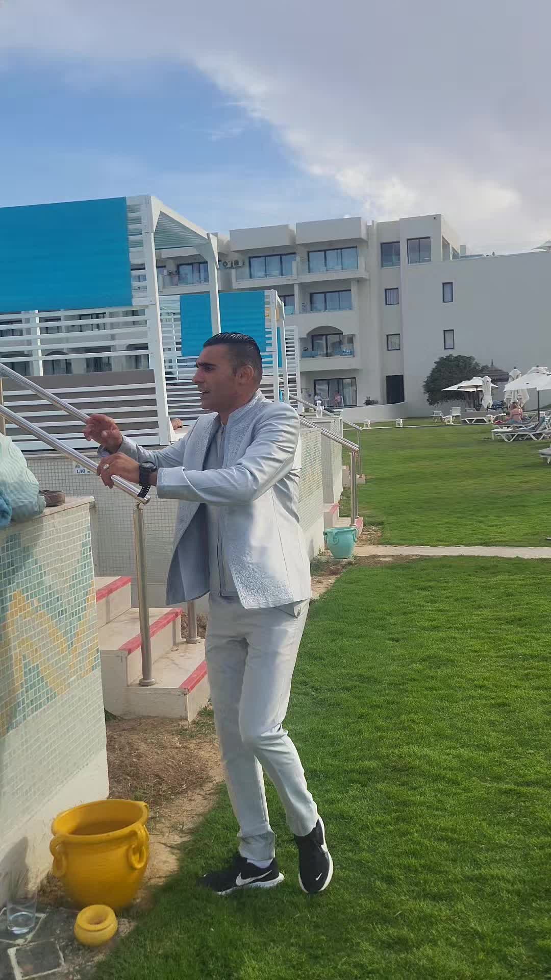 @$ الخال$