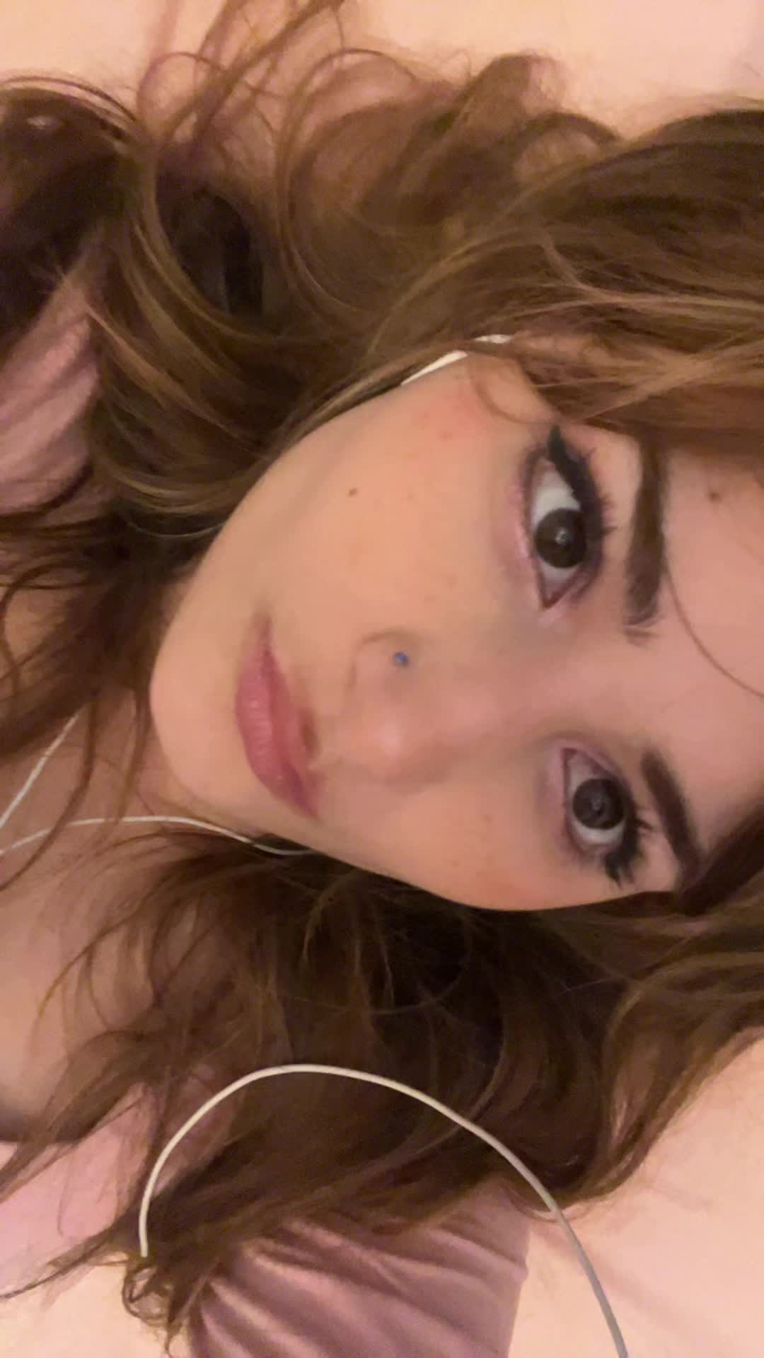 @lara1zel