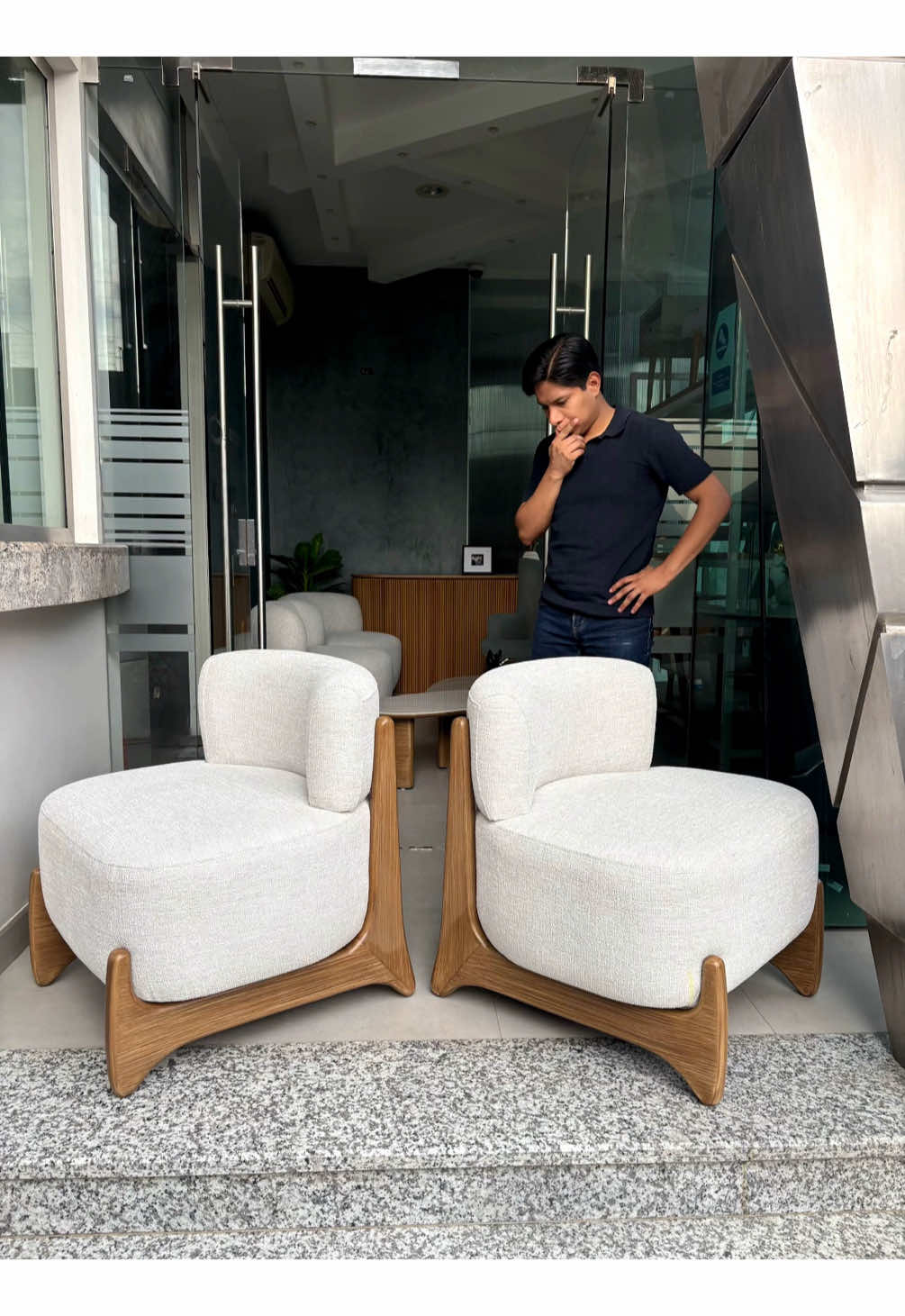@Bruce Studio || Mobiliario