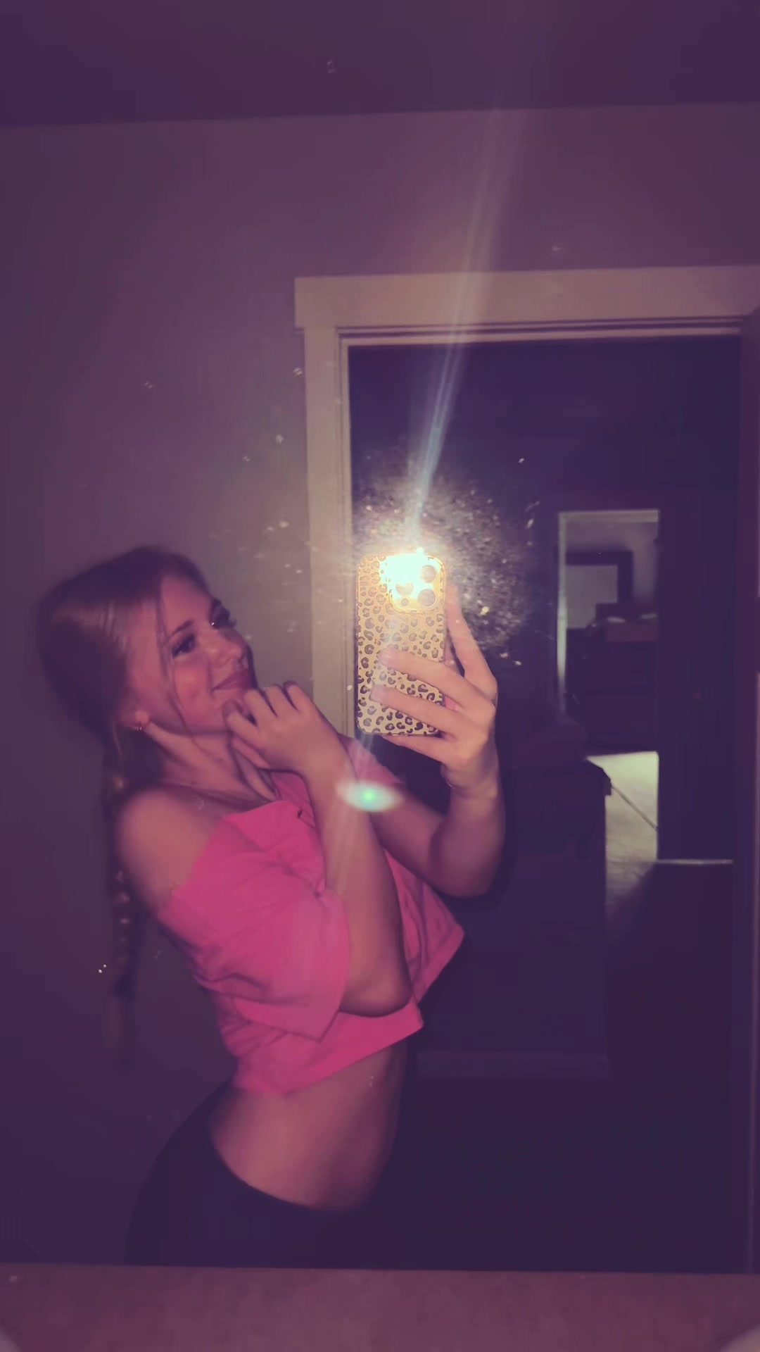 @𝓂𝒶𝒹𝒹𝒾𝑒 🌺