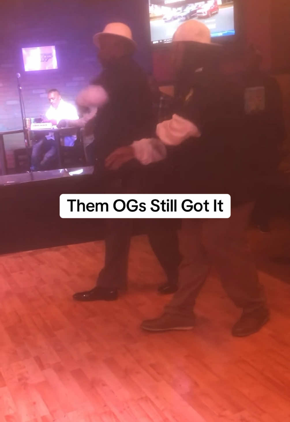 @Get_Yo_Walk_On_2