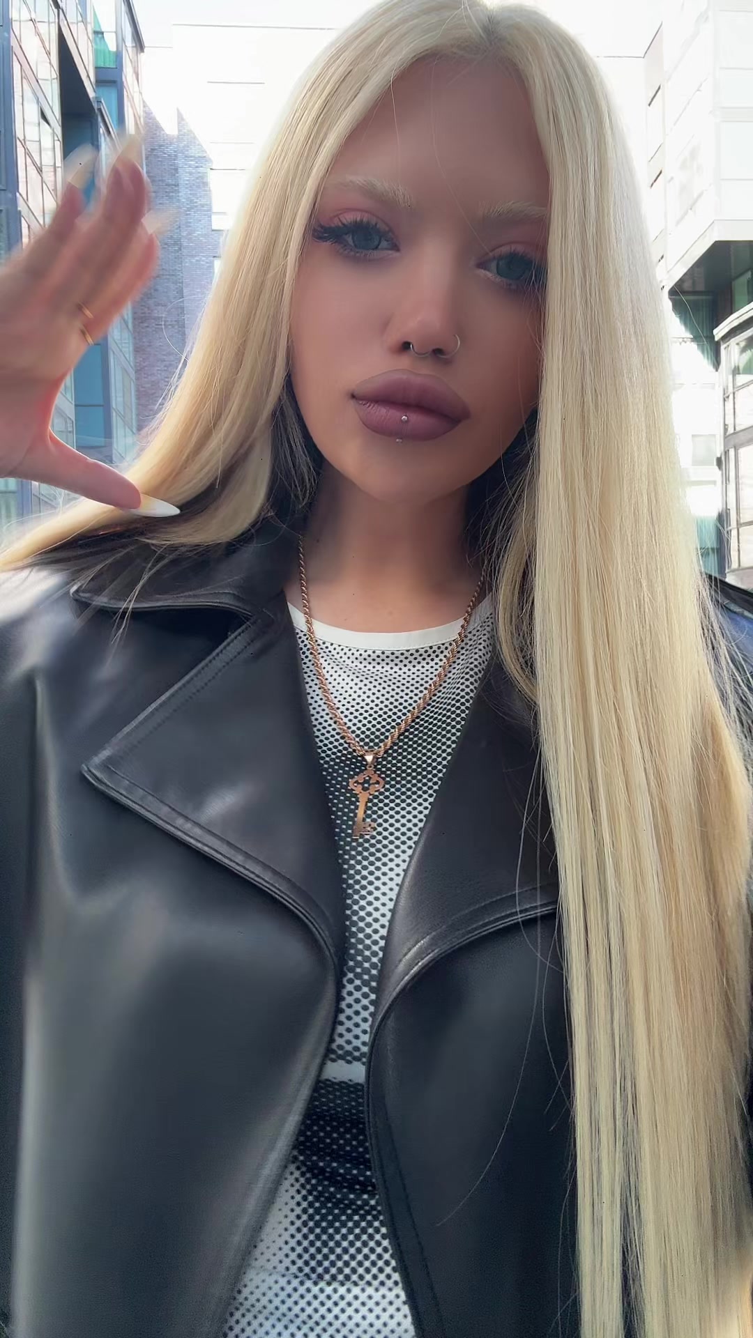 @kr1stinw