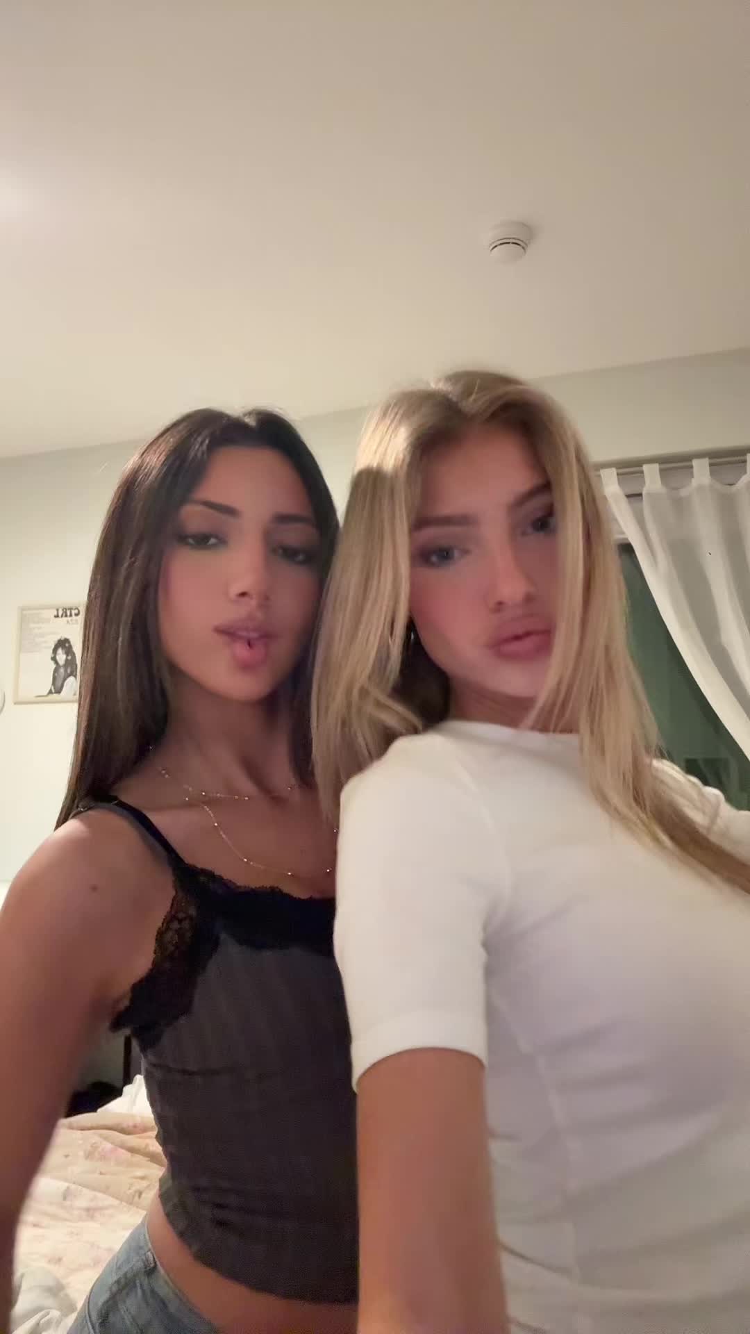 @🤫