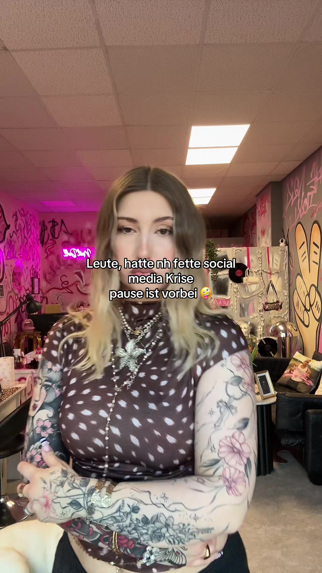 @the.nail.doll