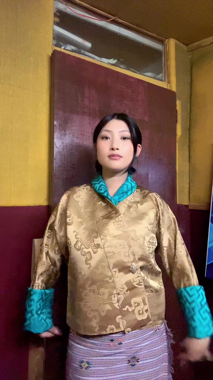 @མཁའ་འགྲོ་དབང་མོ།