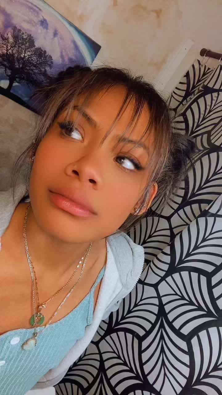 @Vangieee