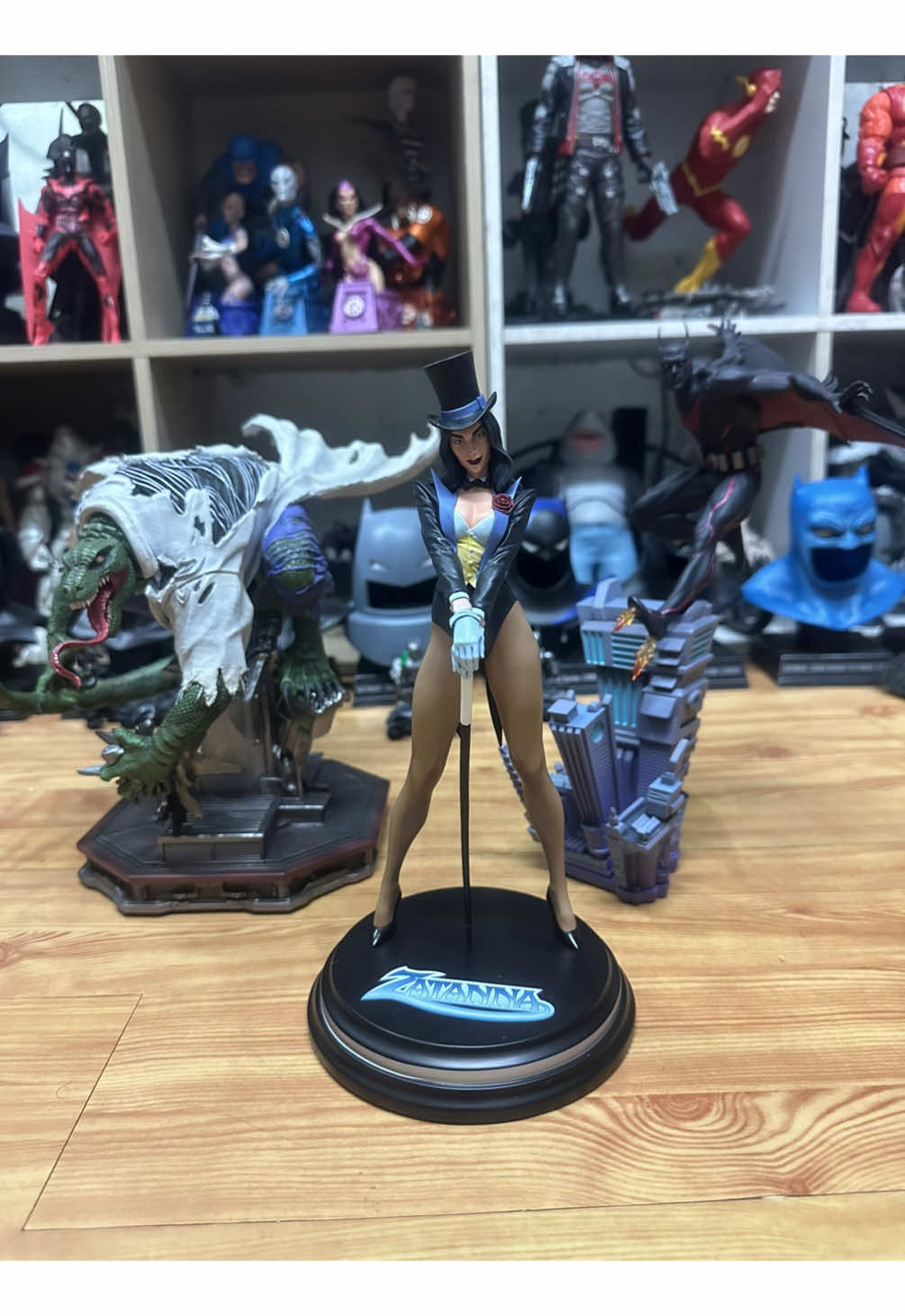 @Axiom Figure