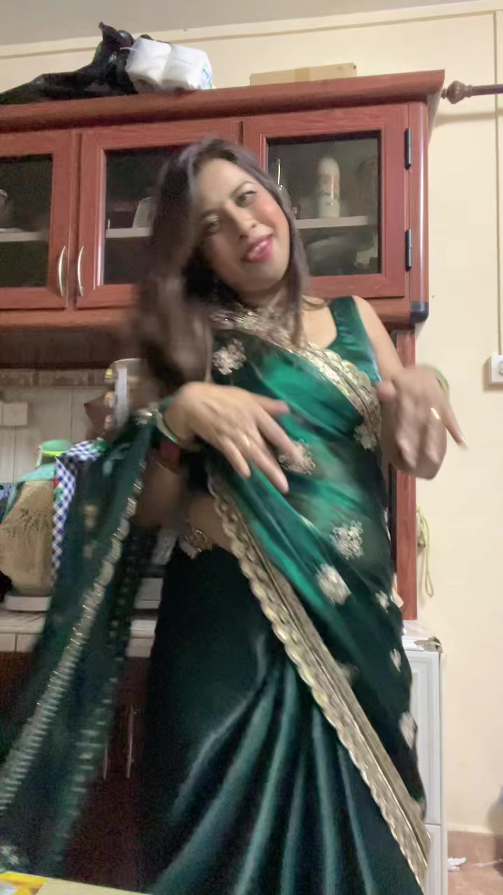 @SIMRAN 🇲🇺