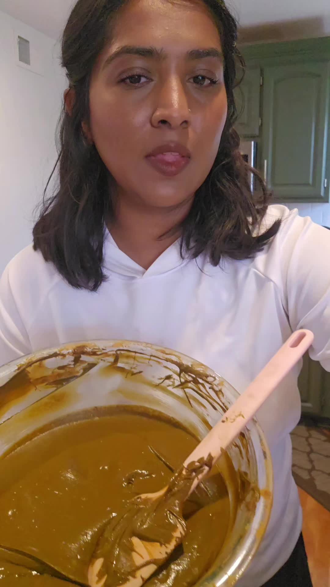 @essentialhenna